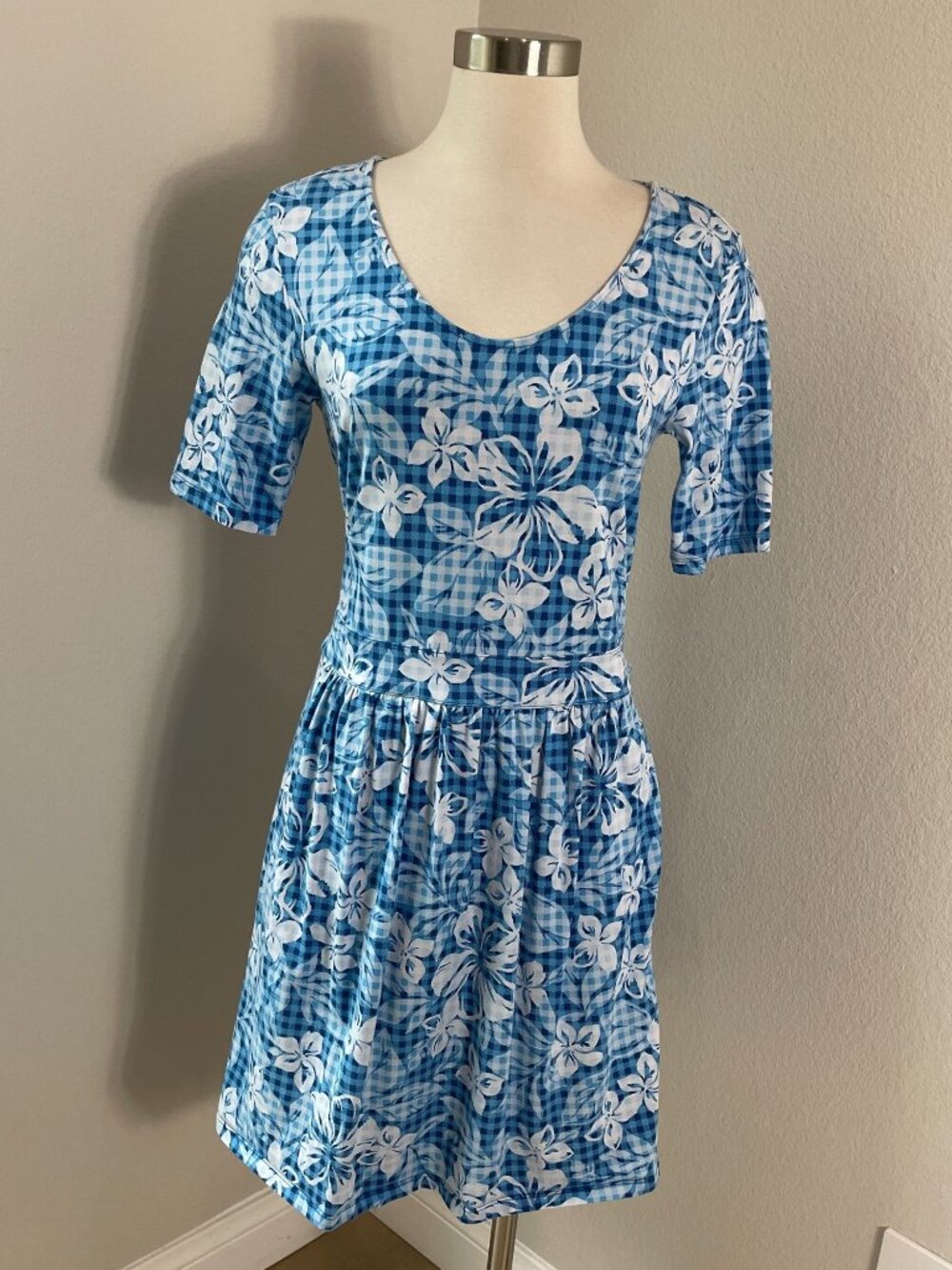 Lands End Womens Small Blue Floral Gingham Short Sleeve Scoop Neck Dress Stretch